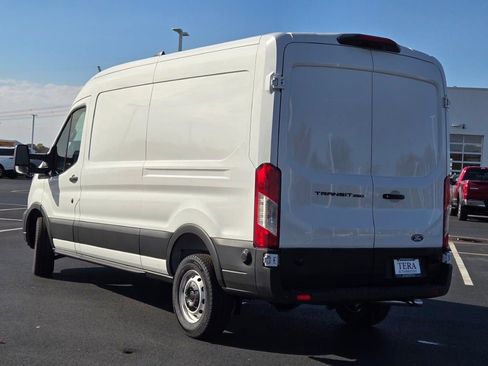 New 2026 Ford Transit 250 148 Medium Roof RWD image 12