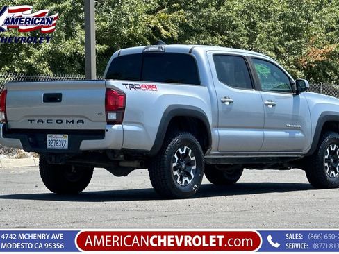 Used 2019 Toyota Tacoma TRD Off-Road AWD/4WD image 4