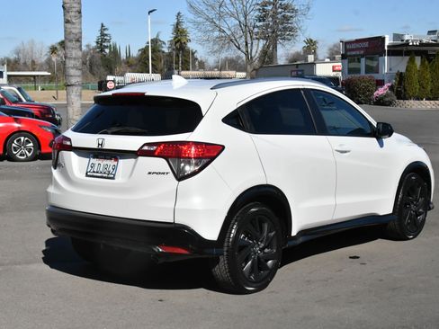 Used 2022 Honda HR-V Sport image 8