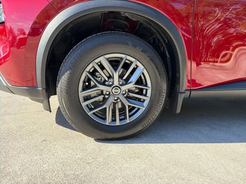 Certified 2021 Nissan Rogue S image 10