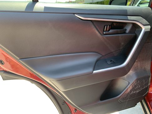 Used 2024 Toyota RAV4 LE AWD/4WD image 29