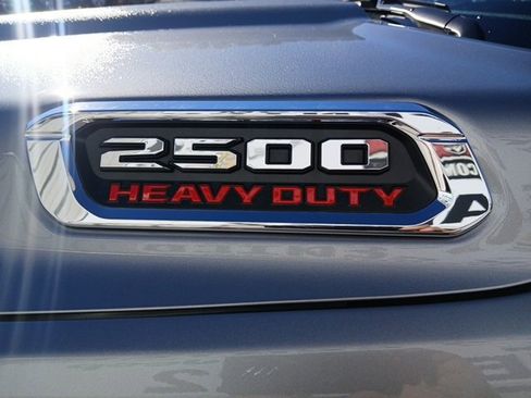 Used 2024 RAM 2500 Big Horn w/ Sport Appearance Package image 9