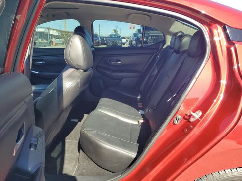 Certified 2021 Nissan Sentra SR w/ SR Premium Package image 15