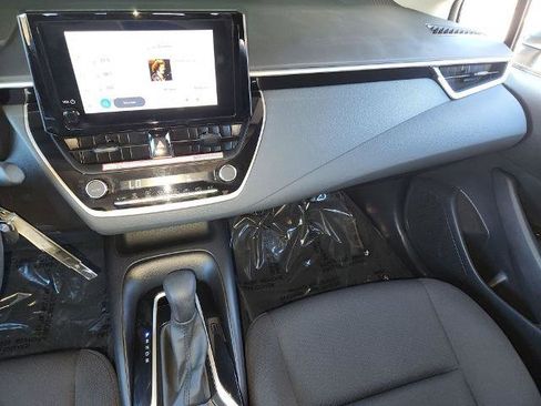Used 2025 Toyota Corolla LE image 16