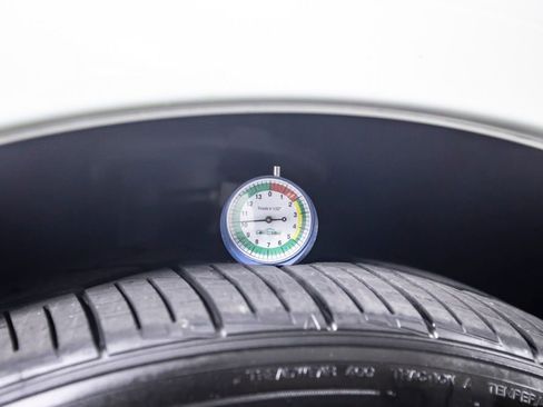 Used 2022 Land Rover Range Rover Sport SVR image 45