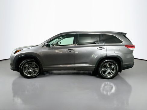 Used 2017 Toyota Highlander Limited Platinum AWD/4WD image 4