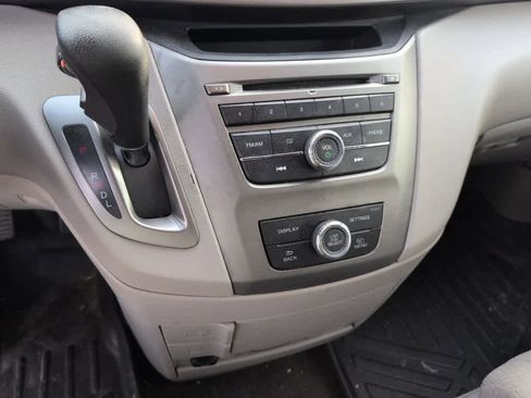 Used 2016 Honda Odyssey LX image 11
