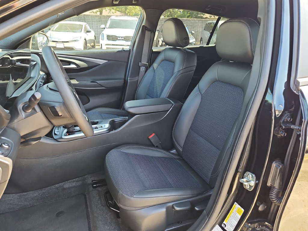 Used 2026 Buick Envista Preferred FWD image 25