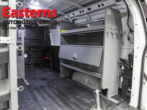 Used 2018 Chevrolet Express 2500 w/ Driver Convenience Package RWD image 21