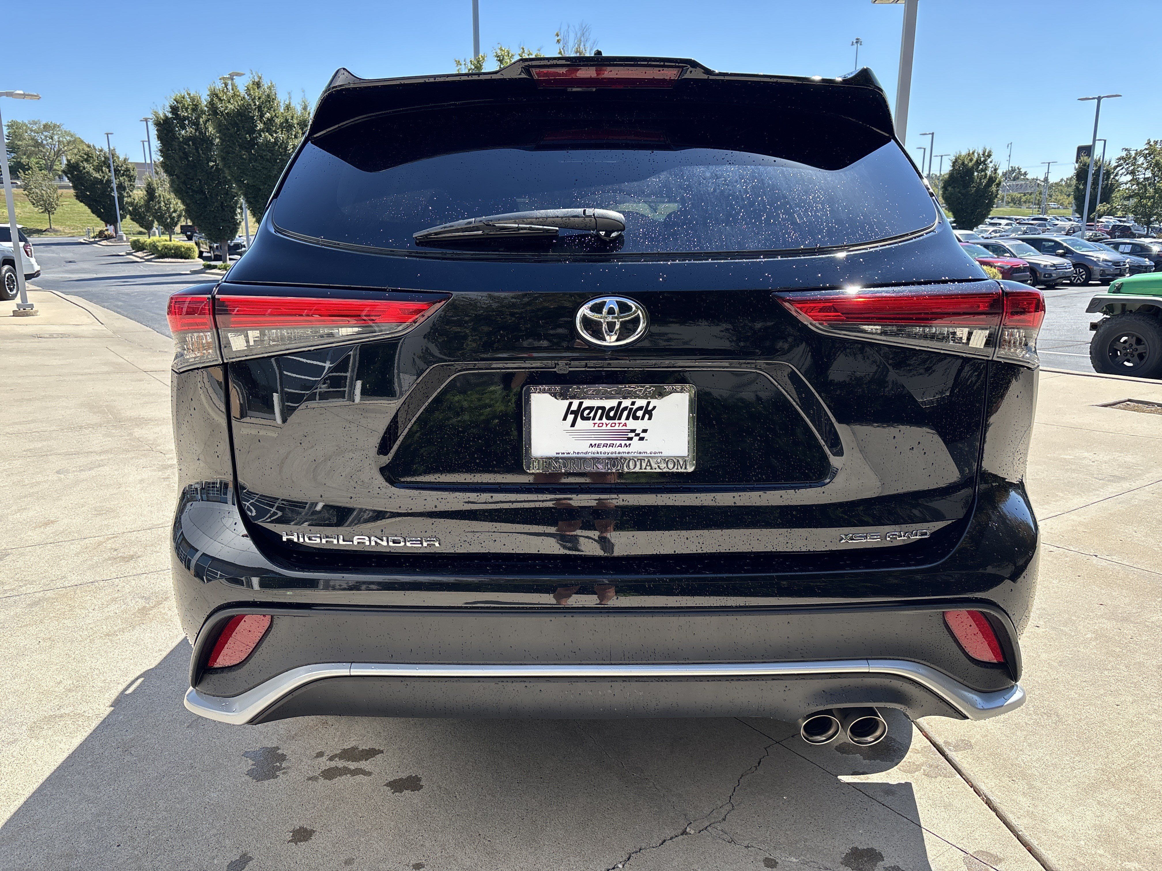 Used 2023 Toyota Highlander XSE AWD/4WD image 8