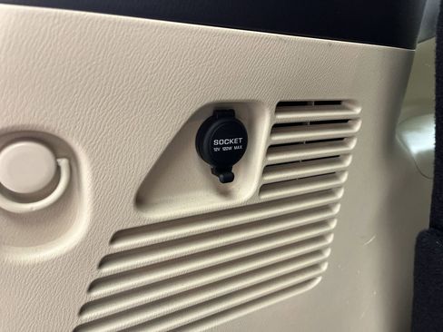 Used 2023 INFINITI QX80 Sensory w/ Cargo Package image 33