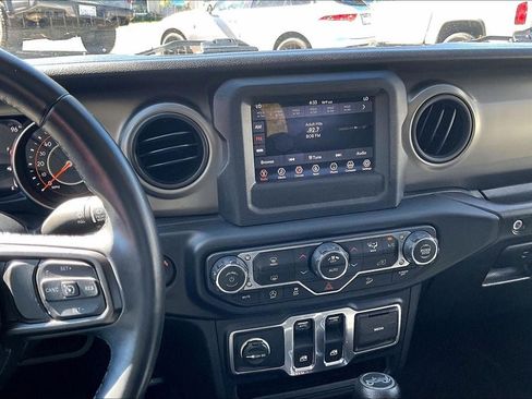 Used 2018 Jeep Wrangler Sport AWD/4WD image 5