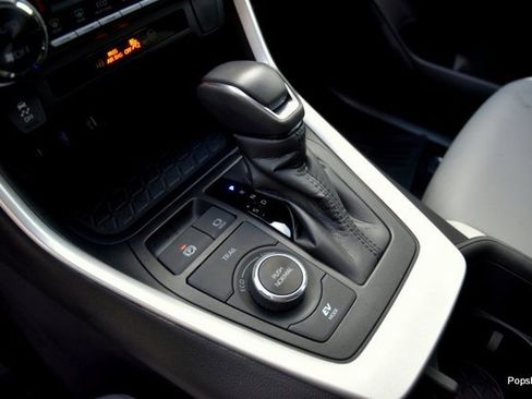 Used 2024 Toyota RAV4 XLE Premium image 10