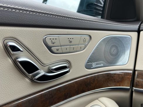 Used 2014 Mercedes-Benz S 550 Sedan w/ Premium 1 Package image 32