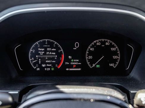 Used 2025 Honda Pilot Touring image 16