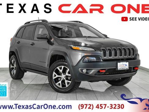 Used 2017 Jeep Cherokee Trailhawk w/ Cold Weather Group image 1