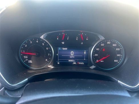 Used 2021 Chevrolet Equinox LT image 16