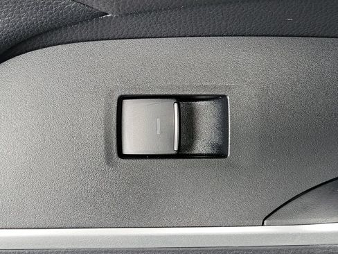 Used 2022 Toyota RAV4 XLE Premium FWD image 20