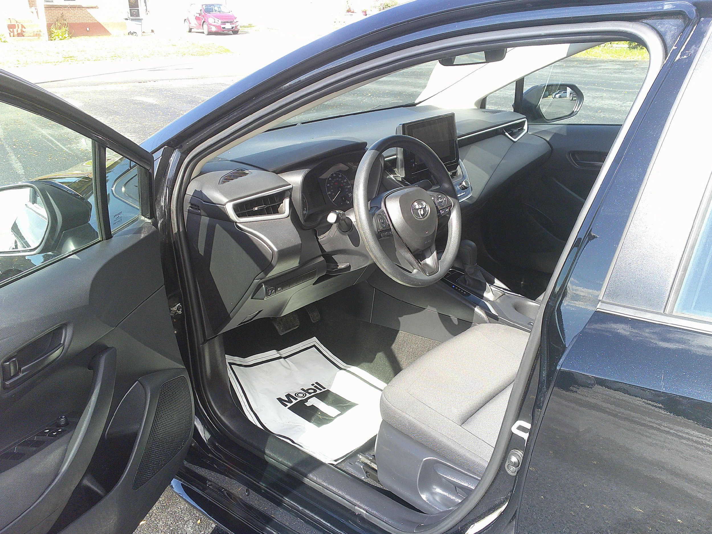 Used 2024 Toyota Corolla LE FWD image 14