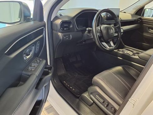 Used 2024 Honda Pilot Elite image 6