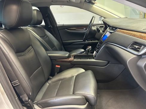 Used 2013 Cadillac XTS Premium image 26