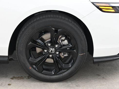 New 2025 Honda Accord SE image 36