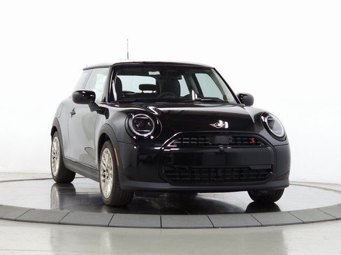 Used 2025 MINI Cooper S image 1