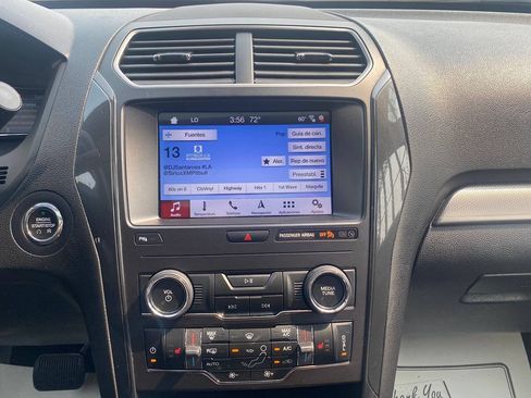 Used 2019 Ford Explorer XLT w/ Equipment Group 202A AWD/4WD image 31