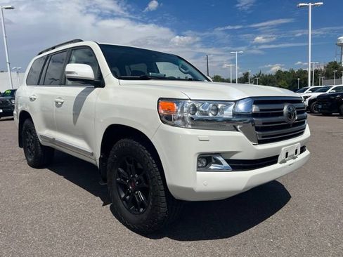 Used 2017 Toyota Land Cruiser AWD/4WD image 8