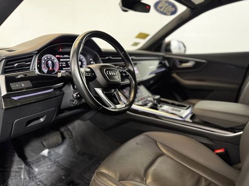 Used 2019 Audi Q8 Premium w/ Convenience Package image 13
