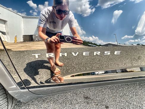 Used 2025 Chevrolet Traverse LT image 30