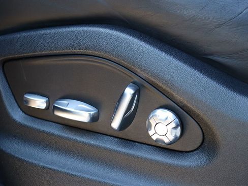 Used 2021 Porsche Cayenne Coupe image 40