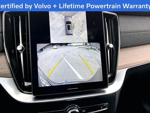 Certified 2025 Volvo XC90 B6 Plus image 29