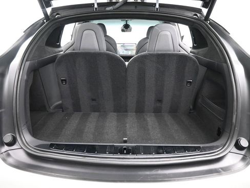 Used 2022 Tesla Model X image 18
