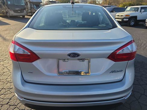 Used 2016 Ford Fiesta SE image 14