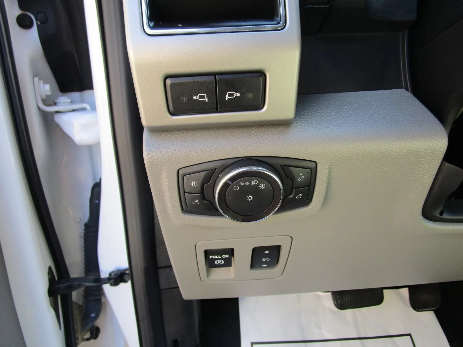 Used 2019 Ford F150 Lariat AWD/4WD image 15