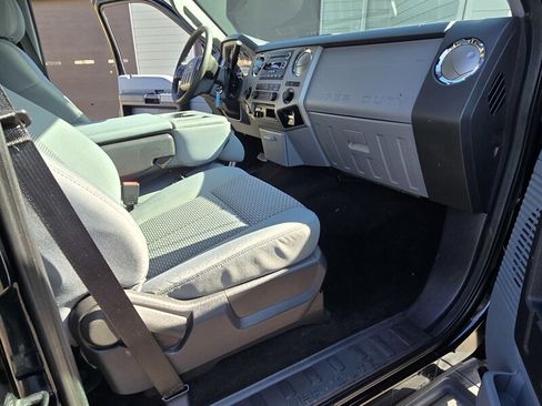 Used 2016 Ford F350 XLT w/ XLT Value Package image 31