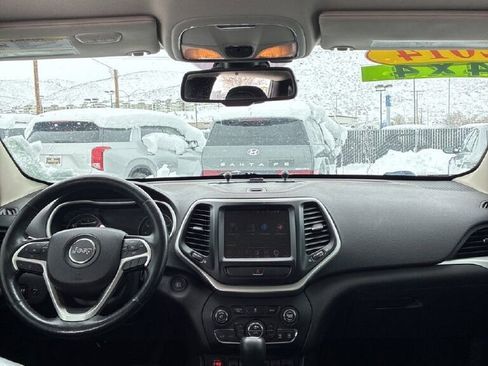 Used 2014 Jeep Cherokee Trailhawk w/ Comfort/Convenience Group image 11