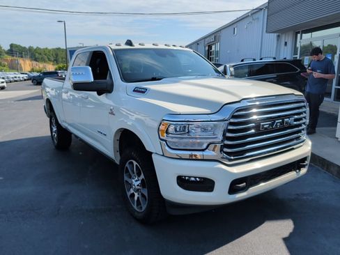Used 2023 RAM 2500 Limited AWD/4WD image 2
