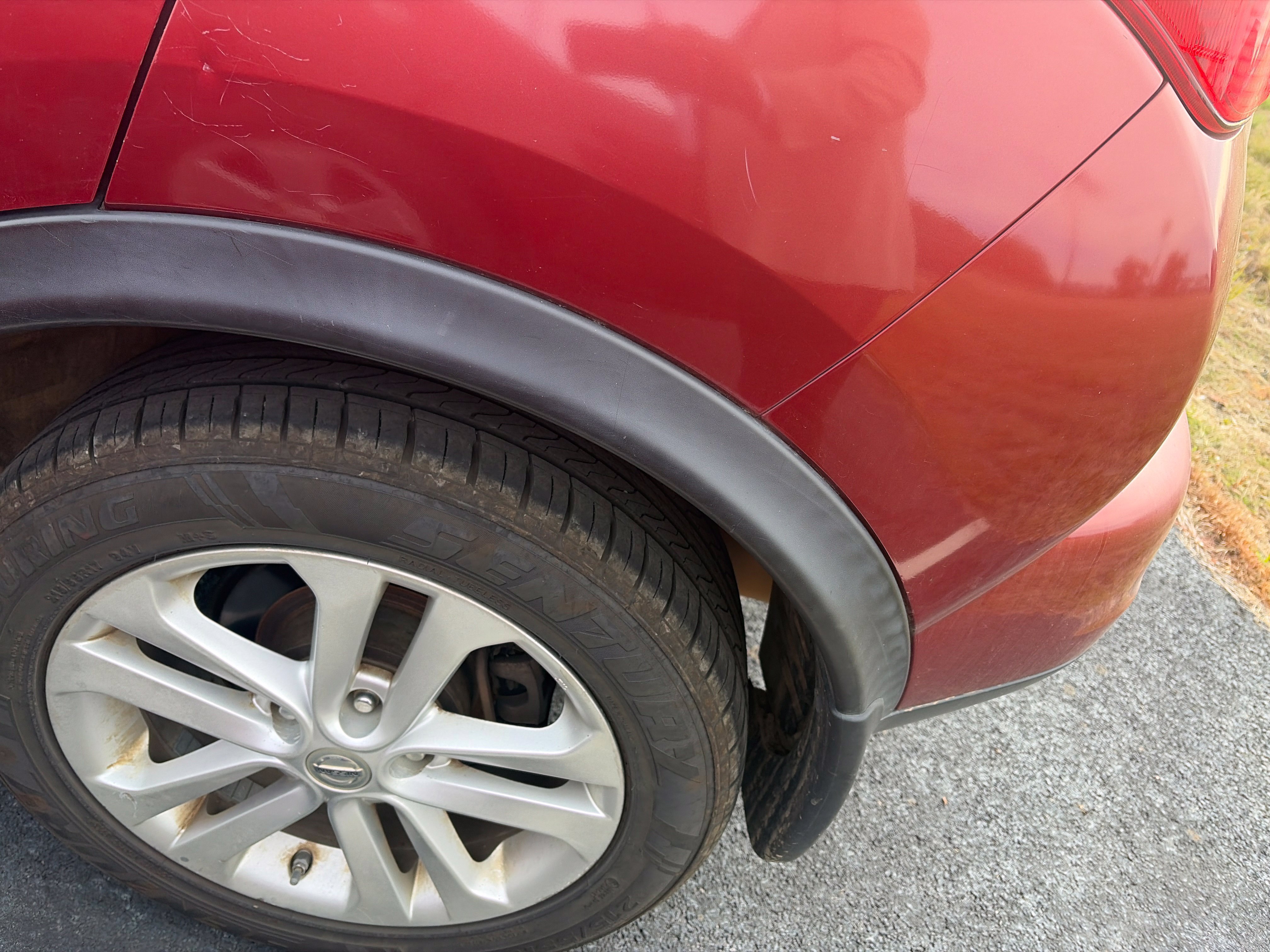 Used 2013 Nissan Juke S FWD image 8