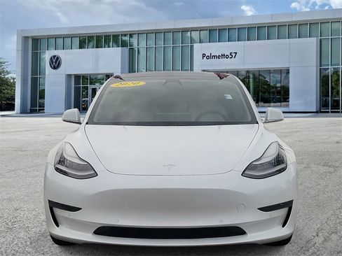 Used 2020 Tesla Model 3 Standard Range Plus image 2