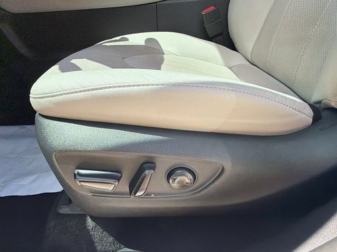Used 2024 Toyota Grand Highlander AWD Hybrid image 10