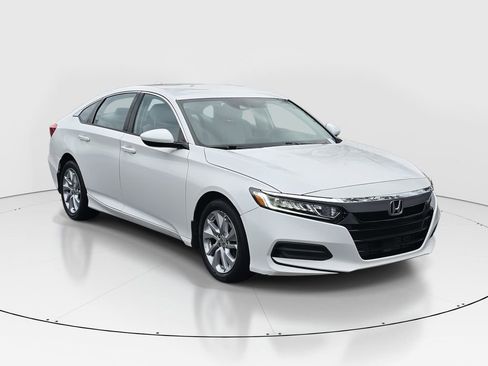 Used 2019 Honda Accord LX image 3