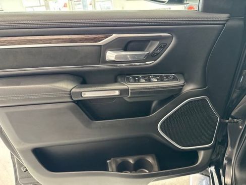 Used 2019 RAM 1500 Laramie AWD/4WD image 19