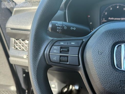 Used 2025 Honda Accord SE image 16