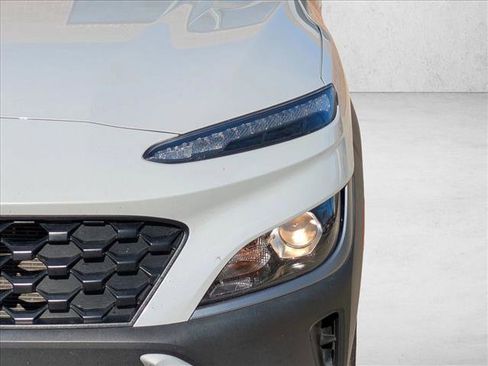 Used 2023 Hyundai Kona SEL image 9