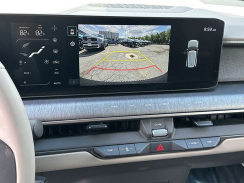 Certified 2024 Kia EV9 Wind AWD/4WD image 31