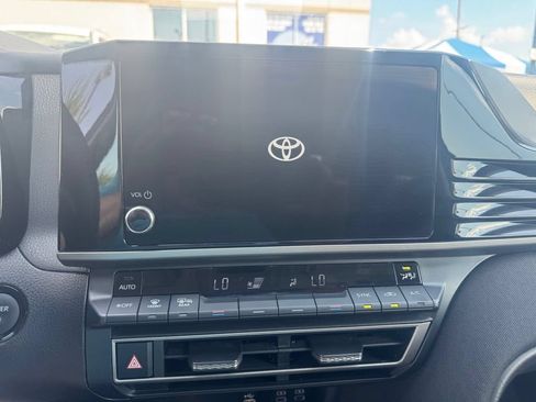 Used 2025 Toyota Camry LE FWD image 13