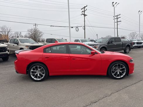 Used 2022 Dodge Charger SXT w/ Plus Group image 6