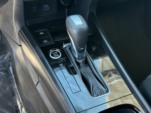 Used 2024 Nissan Kicks SR image 24